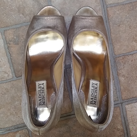 Badgley Mischka Size 6 1/2 M Taupe - Picture 7 of 8